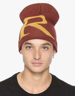 Harry Potter Ron's Sweater 'R' Gryffindor Beanie/Hat VTG Hot Topic New w/Tags!